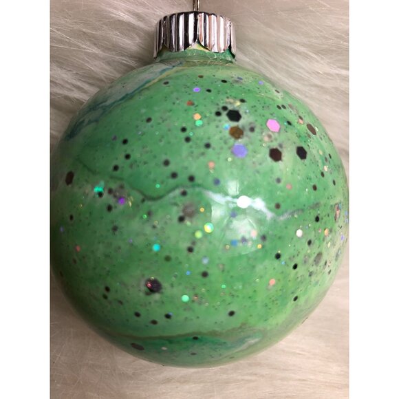 Christmas Ornament Handcrafted Bauble Green Glitter Swirl Globe - Picture 2 of 7